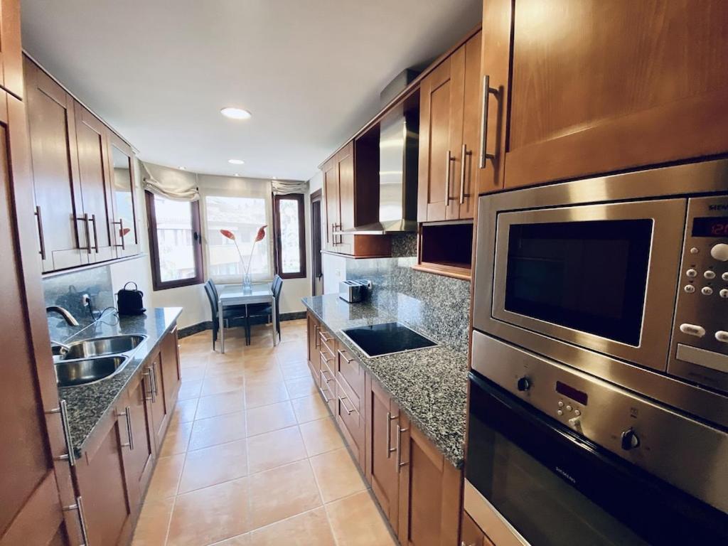 Appartamento Beautiful 5 * Penthouse Very Near The Marbella
