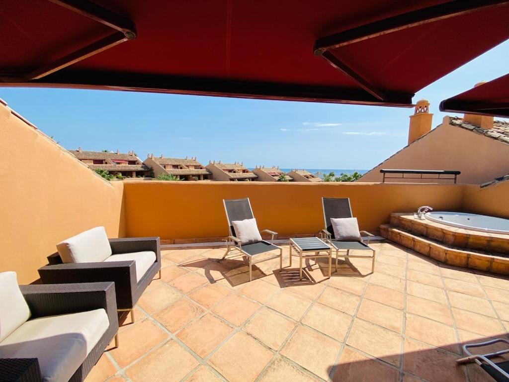 Beautiful 5 * Penthouse Very Near The *